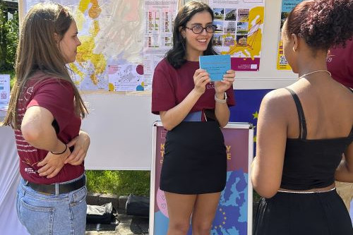 Das Team der Hochschule Fulda beim E³UDRES² Science Pub Quiz bei den Hochschultagen.