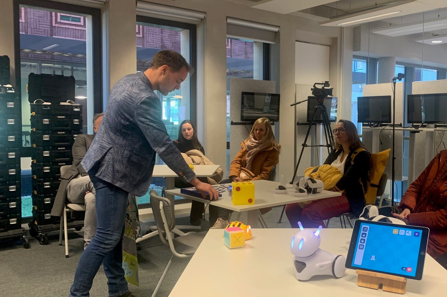 Group of people posing at the 2023 saxion global village event